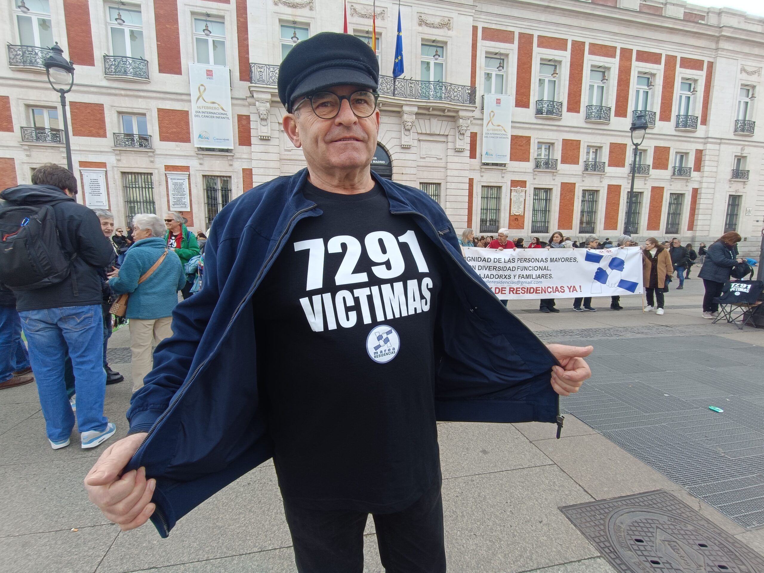 Uno de los manifestantes en la concentración.- Guillermo Martínez