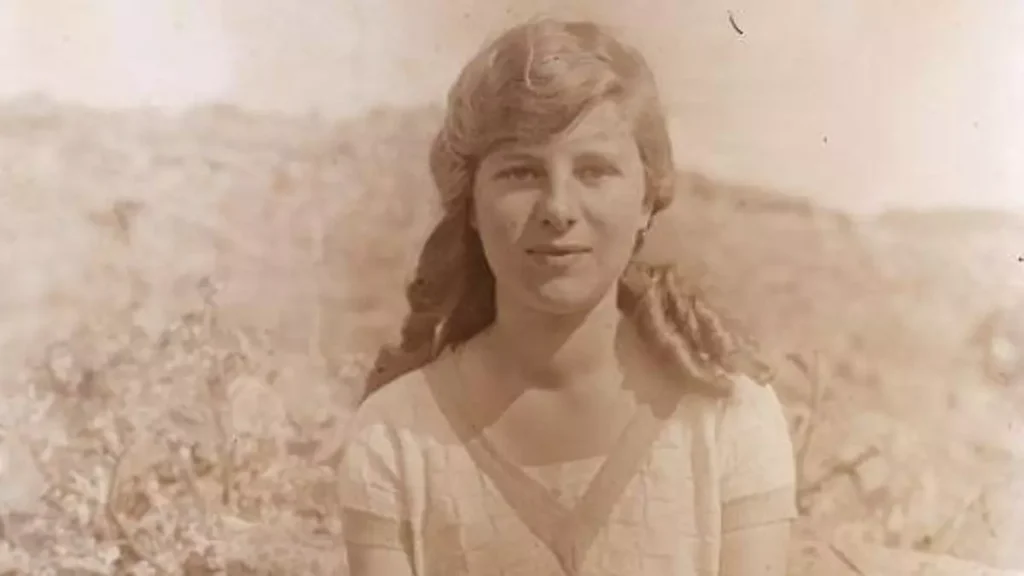 Encarnación Cabré la acrópolis de Las Cogotas, 1929.- Cedida por la familia Cabré.