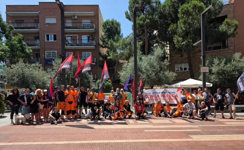 Jardineros de Alcorcón se concentran para pedir un incremento de la plantilla / Solidaridad Obrera