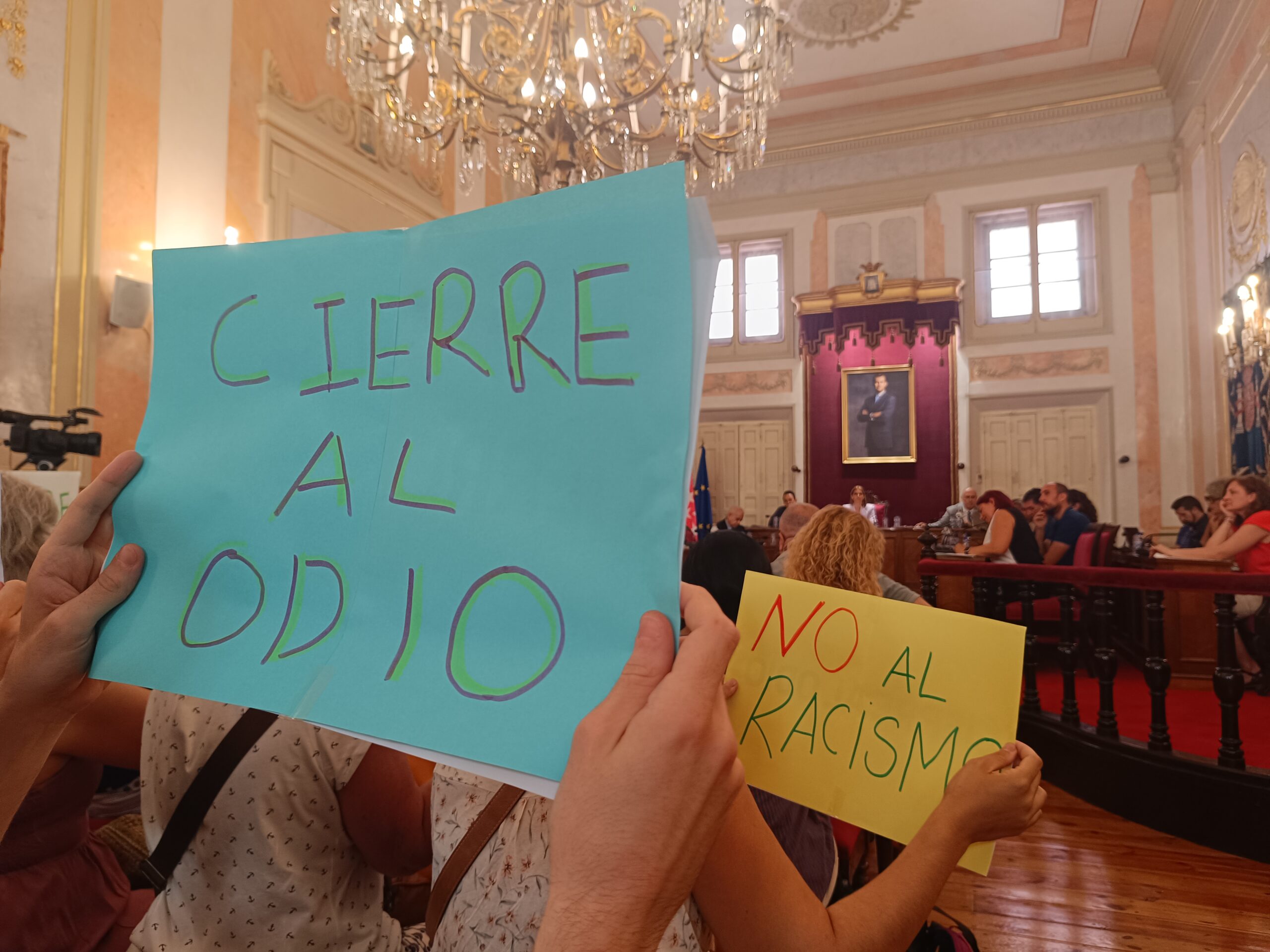Protesta en el Pleno del Ayuntamiento de Alcalá de Henares.- Guillermo Martínez