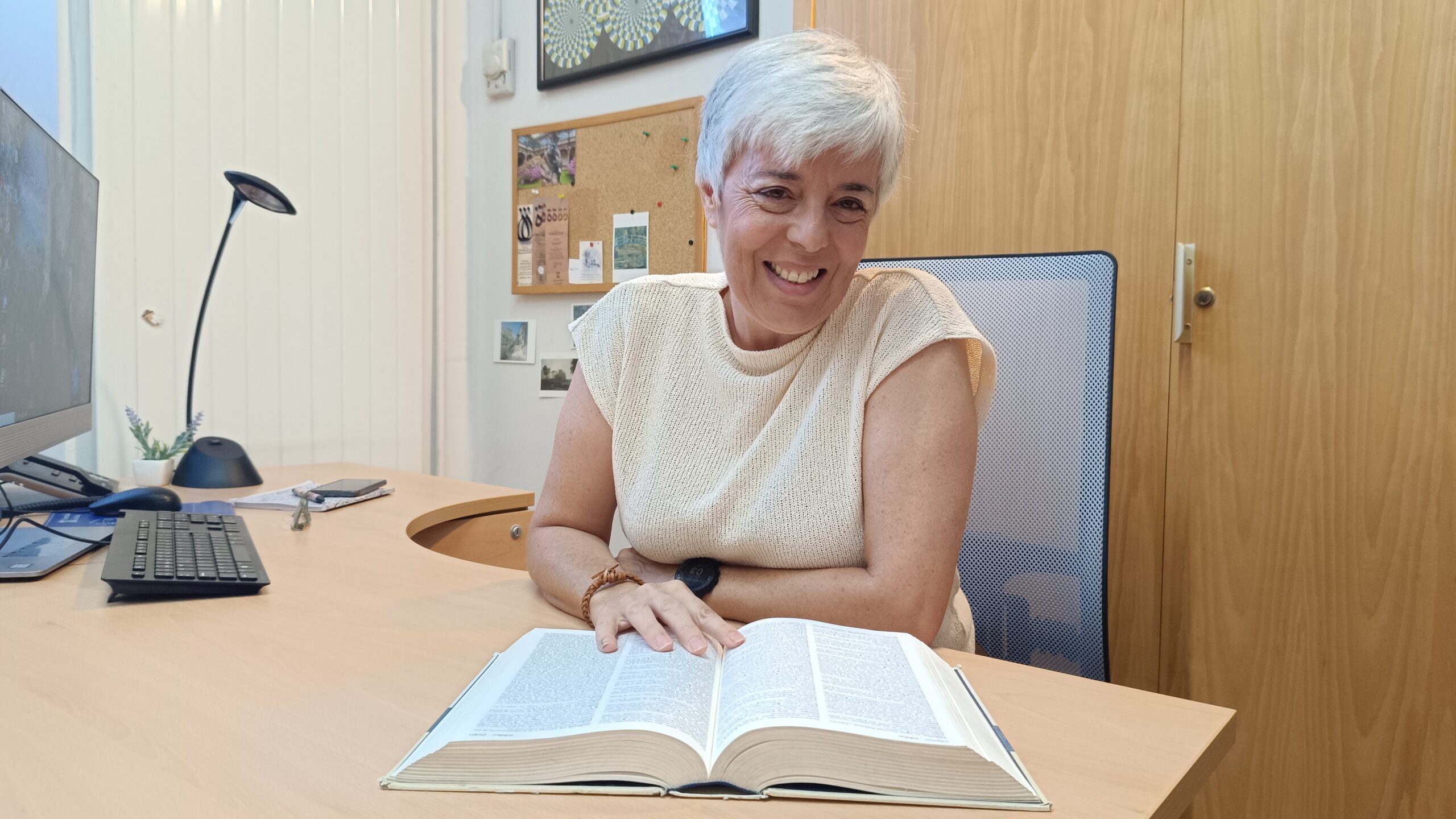 María Dolores Porto en su despacho de la Facultad de Filología de la UAH.- Guillermo Martínez