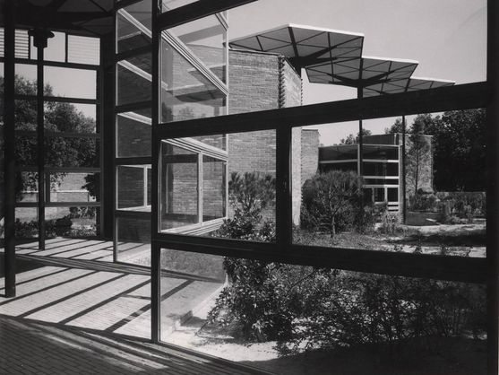 El Pabellón de los Hexágonos de la Casa de Campo en 1959. (Universidad Politécnica de Madrid)