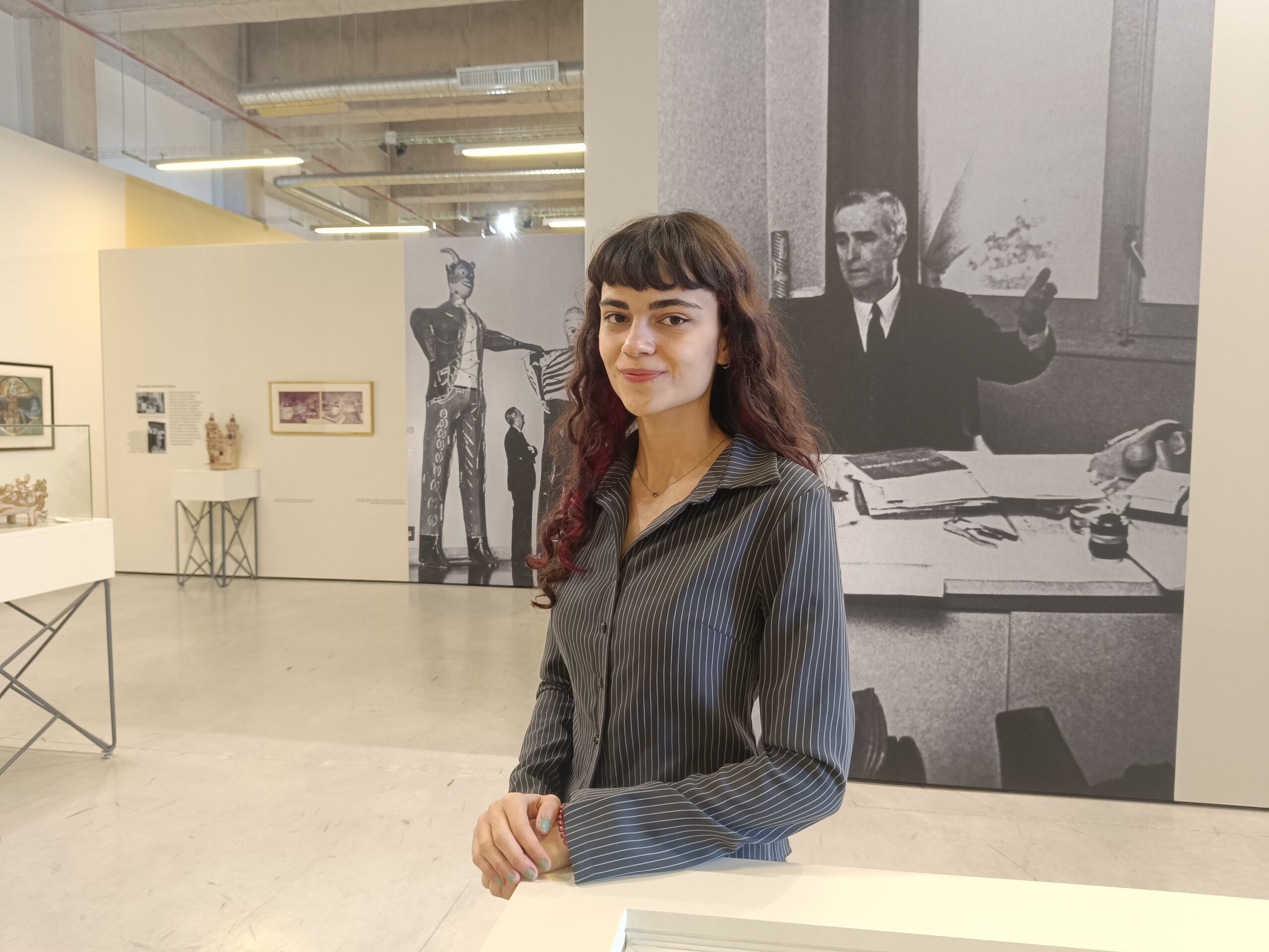 Isabel Sep&uacute;lveda Ceinos, historiadora del arte y comisaria de la muestra &lsquo;Estimado Luis, un comisario del siglo XX&rsquo;, dedicada a Luis Gonz&aacute;lez Robles.- Guillermo Mart&iacute;nez