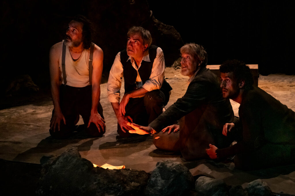 Momento de la representación teatral de 'Bajo tu piel.-' Esperanza Films