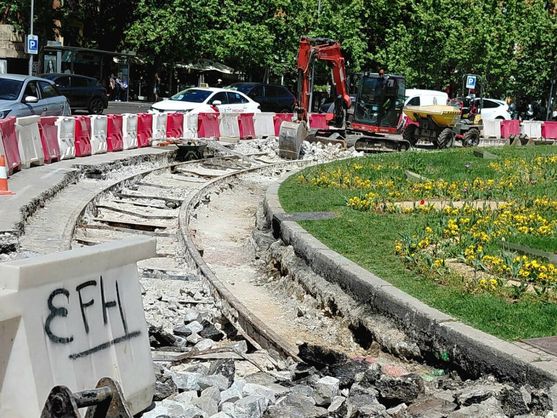Ra&iacute;les del tranv&iacute;a alrededor de la Puerta de Alcal&aacute;.- Asociaci&oacute;n Vecinal Madrid Retiro Norte