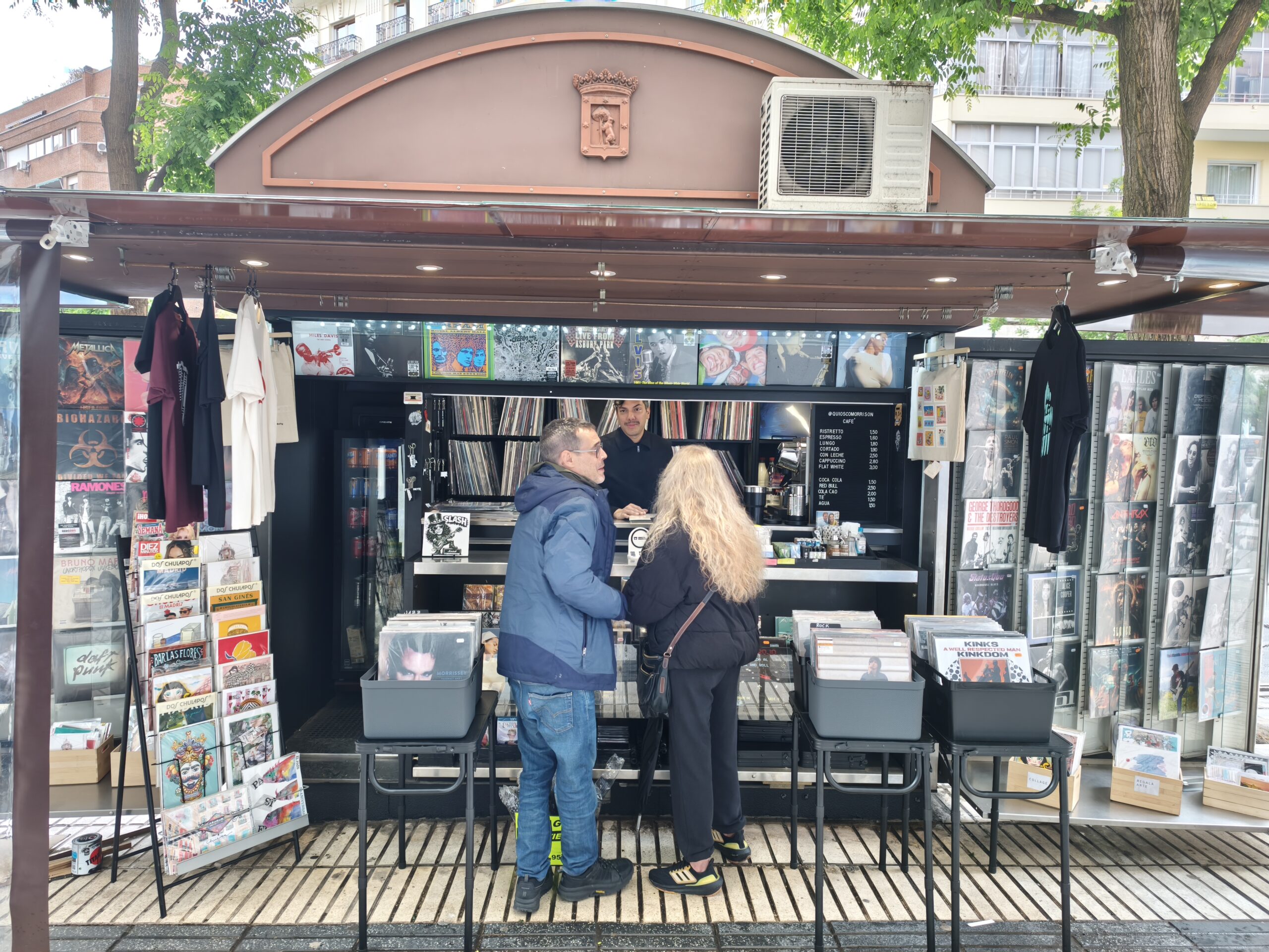 El kiosco Morrison, reconvertido en tienda de vinilos.- Guillermo Mart&iacute;nez