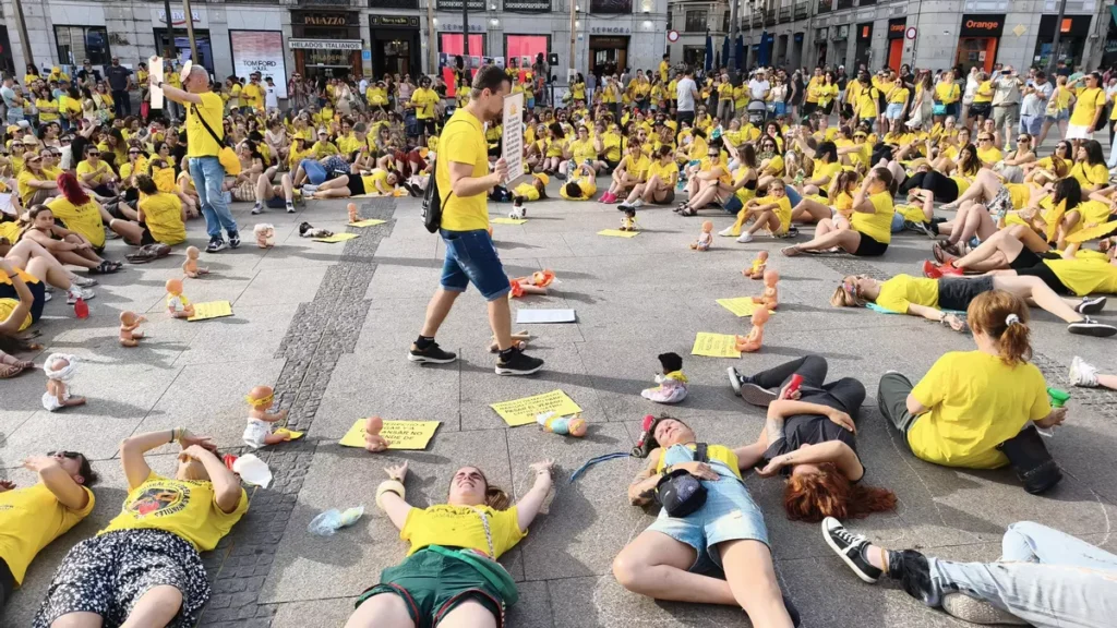 Manifestación de las educadoras infantiles en Madrid, tras semanas de huelga, el 18 de junio de 2026.- Guillermo Martínez