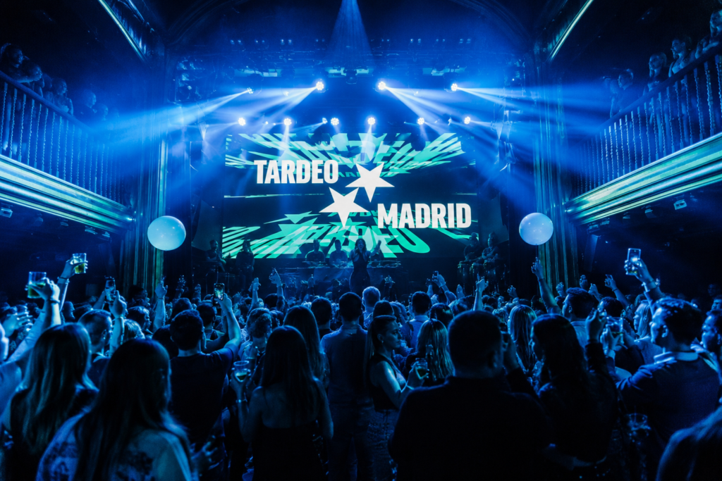 Sesión de tardeo en el Teatro Magno de Madrid.- Teatro Magno
