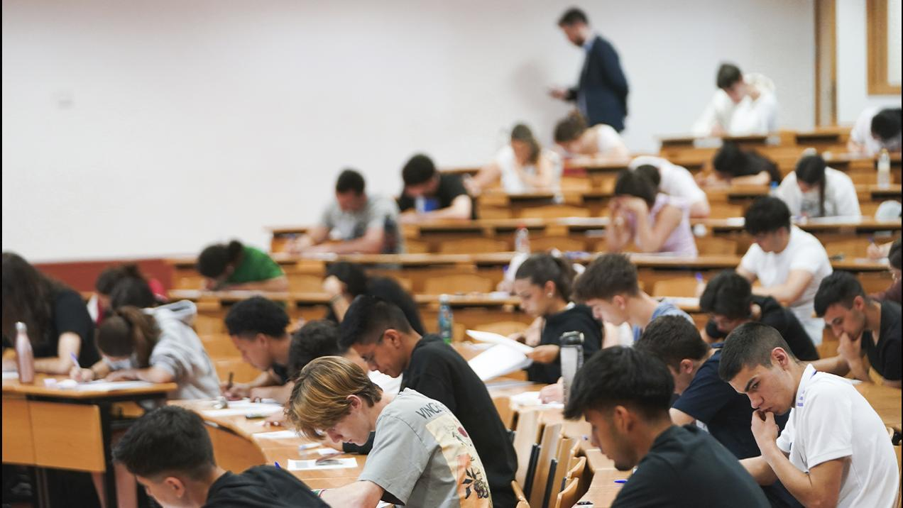 Alumnos en una escuela.- Comunidad de Madrid